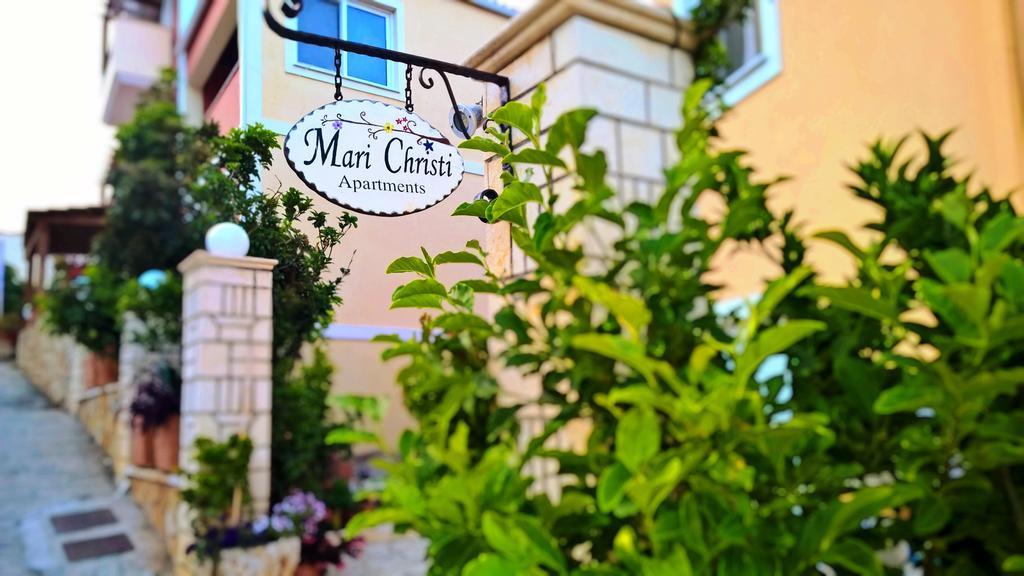 Mari-Christi Apartments Poros  Luaran gambar