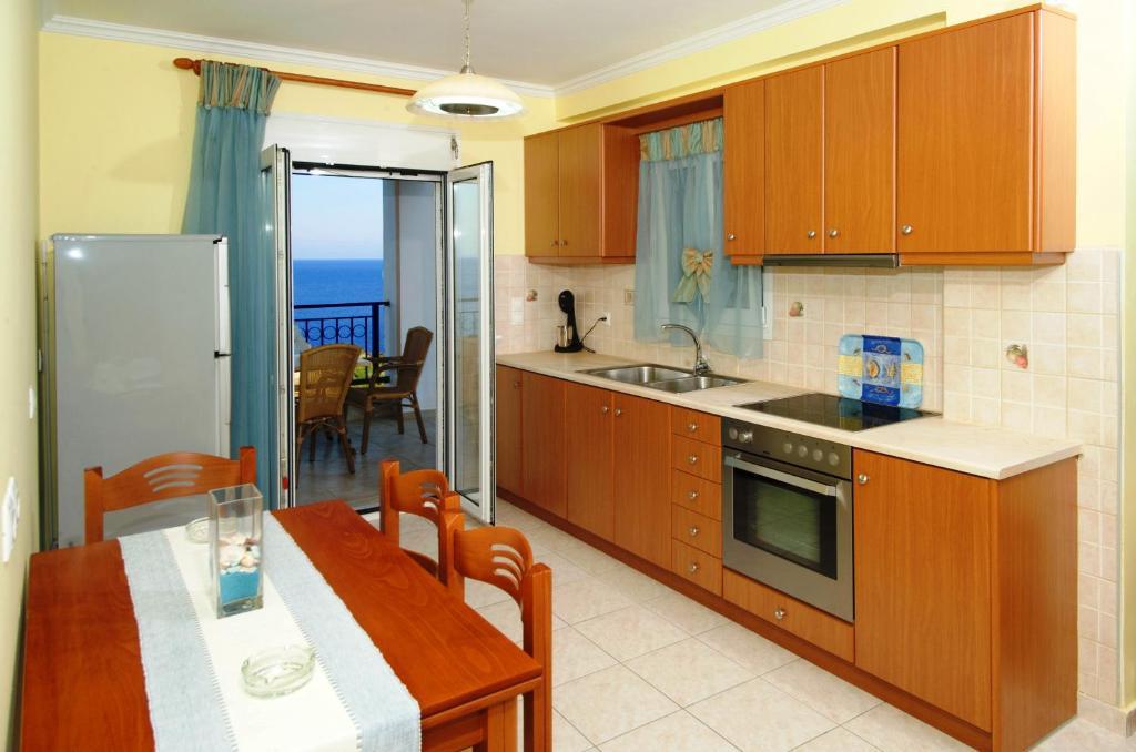 Mari-Christi Apartments Poros  Bilik gambar