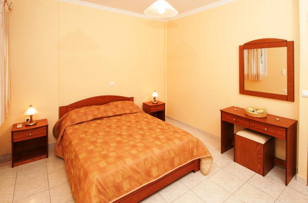 Mari-Christi Apartments Poros  Bilik gambar