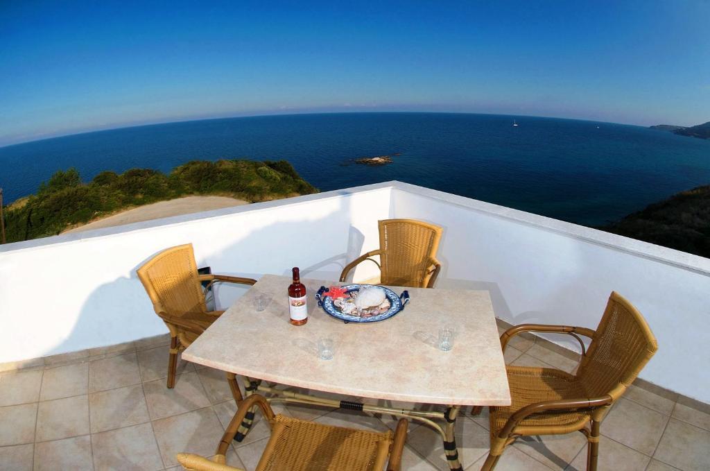 Mari-Christi Apartments Poros  Luaran gambar