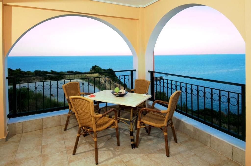 Mari-Christi Apartments Poros  Bilik gambar